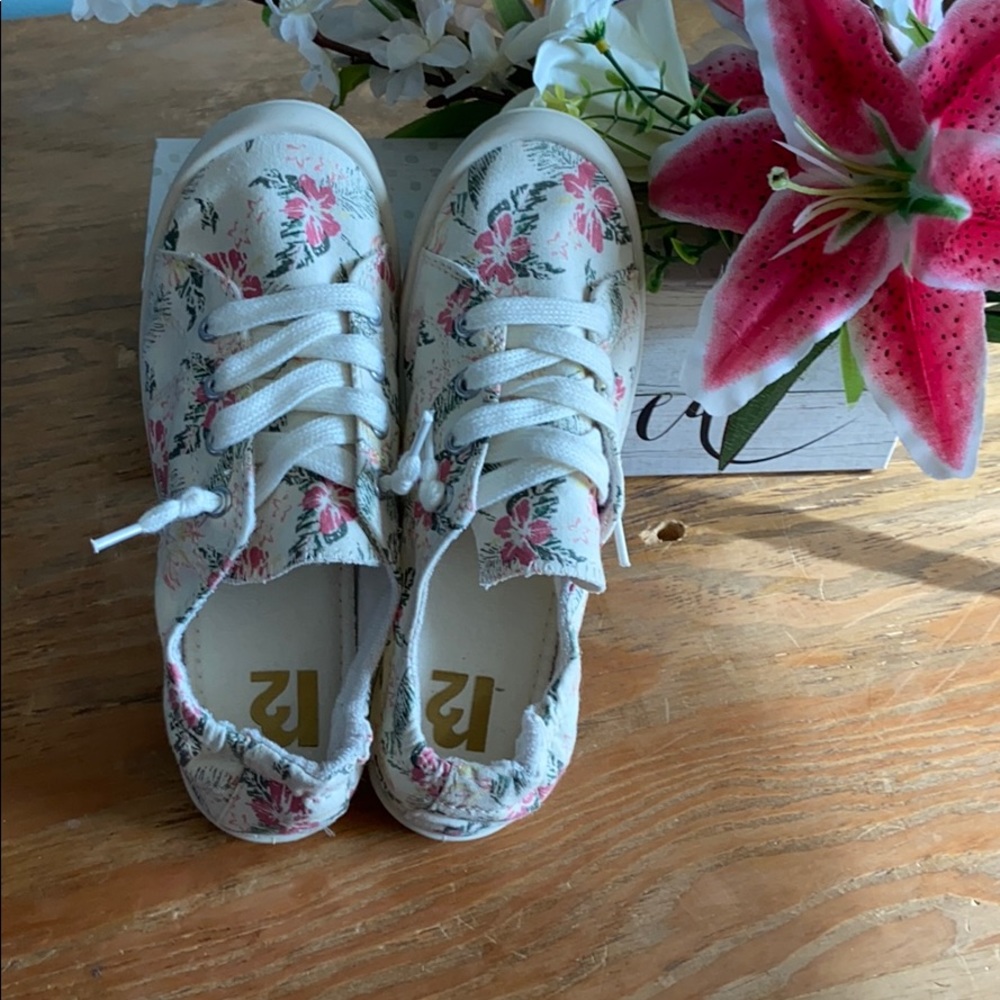 Cute tropical sneakers